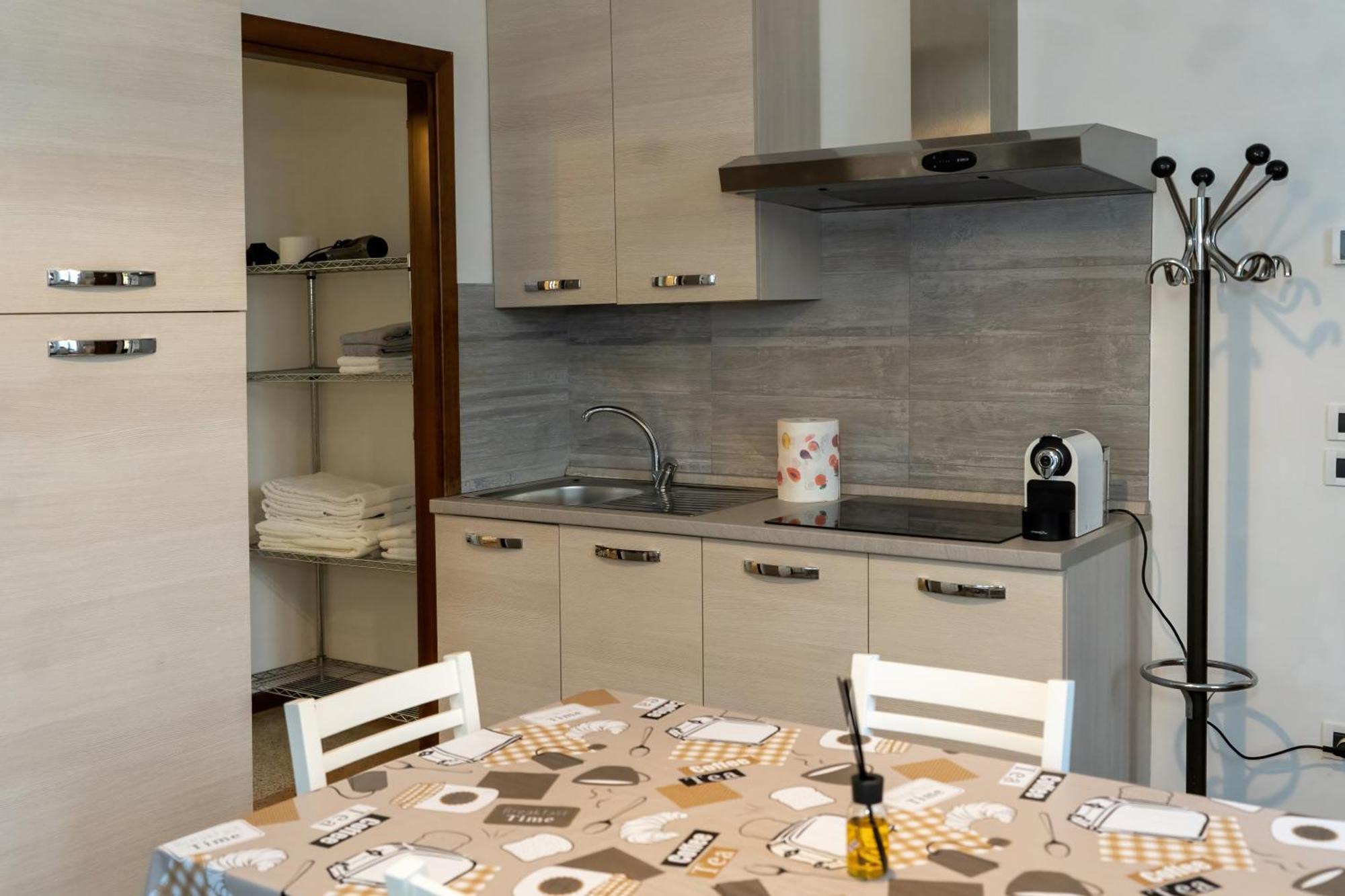 Civico 18 Bed and Breakfast Bassano del Grappa Buitenkant foto
