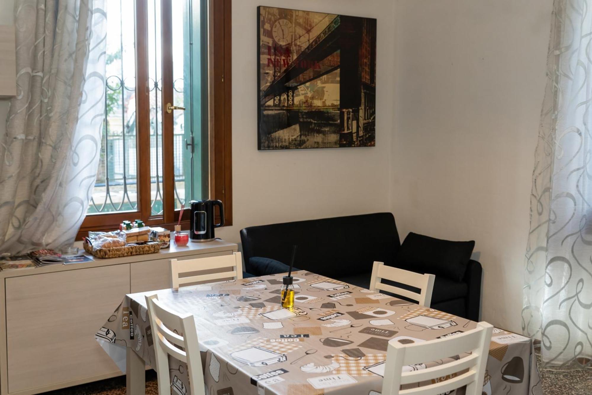 Civico 18 Bed and Breakfast Bassano del Grappa Buitenkant foto